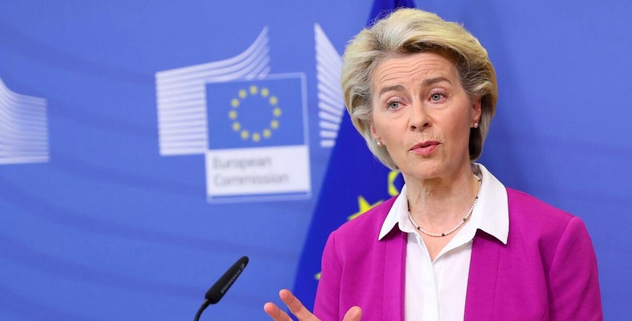 EU souhlasí s ruským ropným embargem, český premiér rozhodnutí ocenil