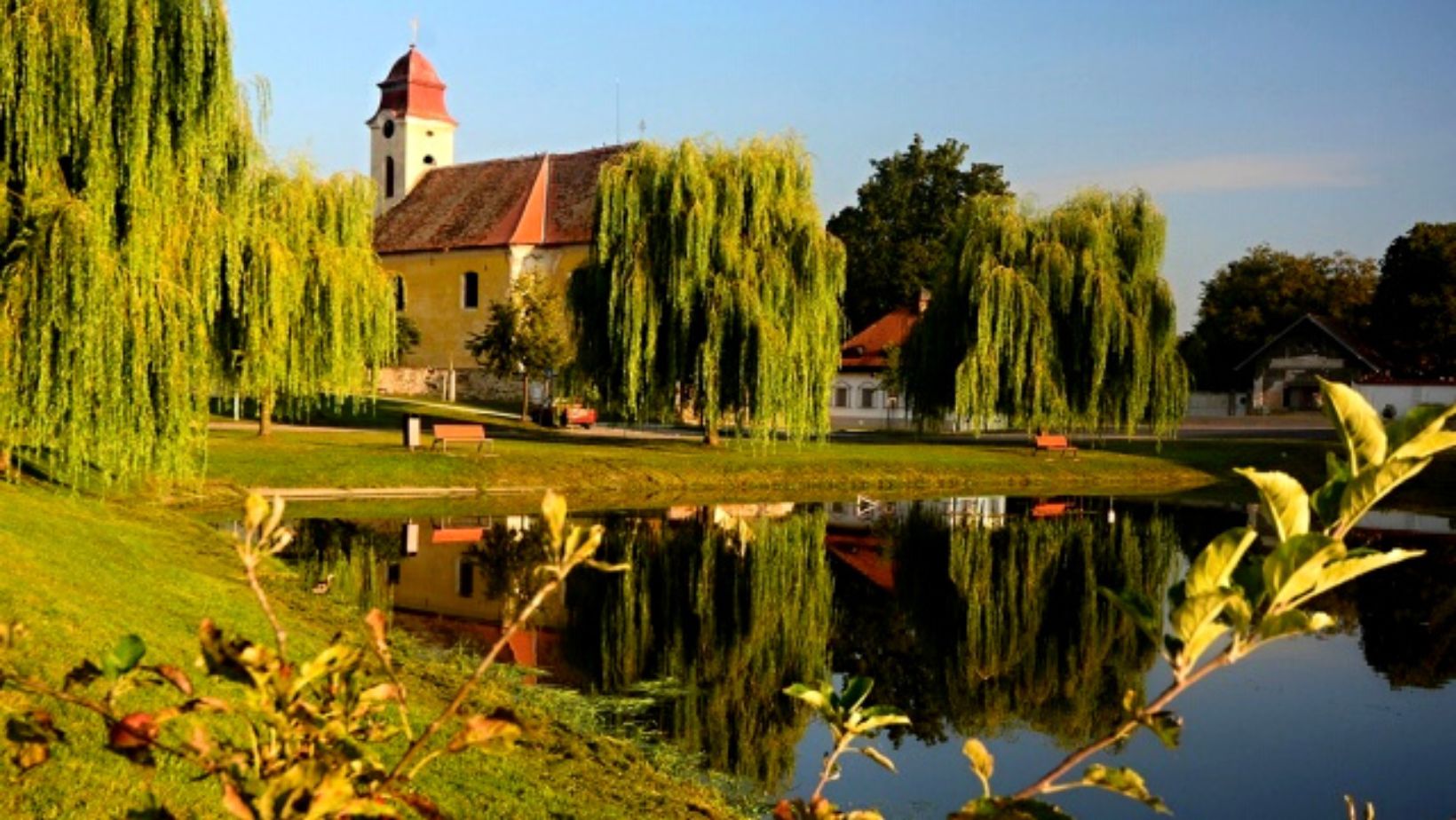 Kostelní Lhota v centru Čech, obec roku