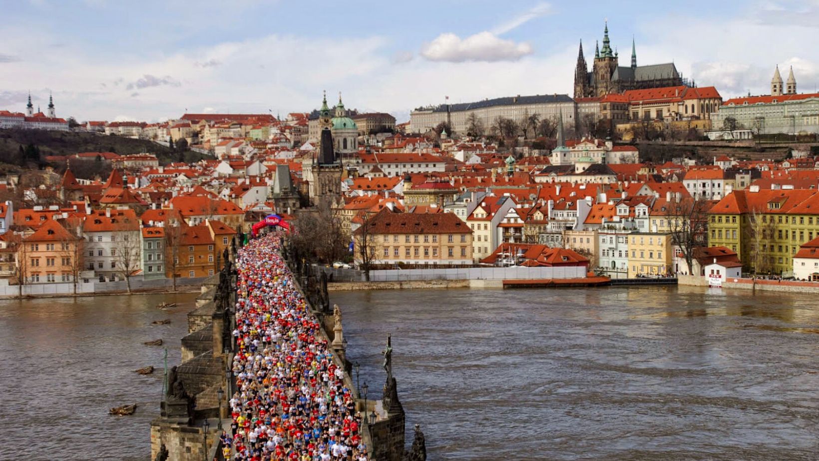 Skvělá zpráva: Pražský mezinárodní maraton startuje z Václavského náměstí!  pražské ráno