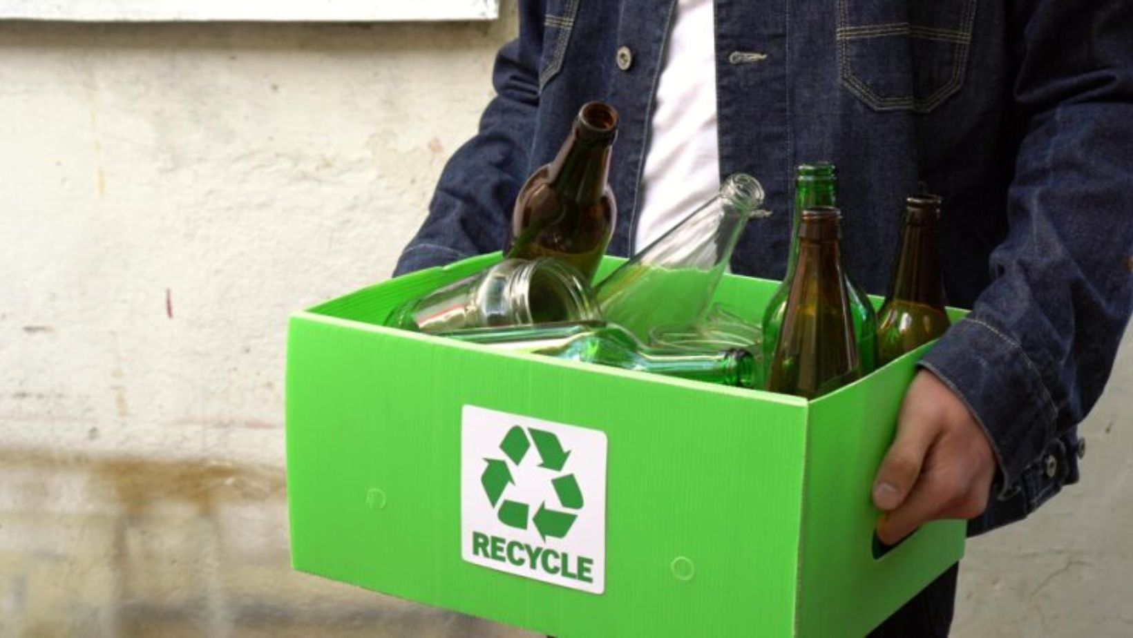 Češi prosazují nižší DPH na recyklované výrobky: Pražské ráno