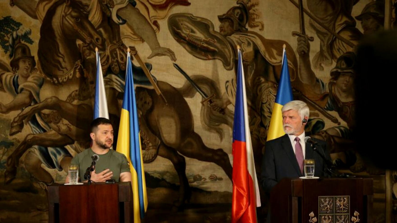 Ukrajinský prezident Zelenskyj je v Praze na jednání s vysokými českými politiky: Pražské ráno